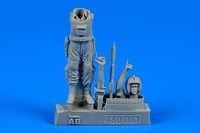 Aerobonus US Army Helicopter Gunner Vietnam War 1960-75 Plastic Model Aircraft Accessory 1/48 #480081 Aerobonus US Army Helicopter Gunner Vietnam War 1960-75 Plastic Model Aircraft Accessory 1/48 #480081