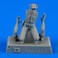 Aerobonus USAF Maintenance Crew #1 Farm Gate Operation Plastic Model Military Figure 1/48 #480088 Aerobonus USAF Maintenance Crew #1 Farm Gate Operation Plastic Model Military Figure 1/48 #480088