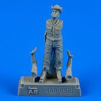 Aerobonus USAF Maintenance Crew #4 Farm Gate Operation Plastic Model Military Figure 1/48 #480092 Aerobonus USAF Maintenance Crew #4 Farm Gate Operation Plastic Model Military Figure 1/48 #480092