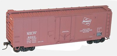 Accurail Milwaukee Road 40 AAR Plug Door Steel Boxcar HO Scale Model Train Freight Car #3124