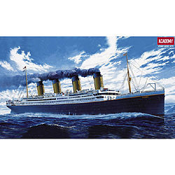Academy RMS Titanic Ocean Liner Plastic Model Commercial Ship Kit 1/400 Scale #14215
