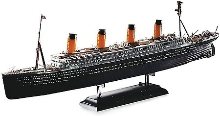 Plastic titanic sale toy ship