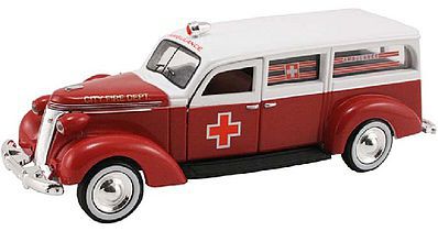 American-Heritage 1/43 1937 Studebaker Ambulance (Red/White)
