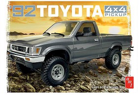 AMT 1992 Toyota 4x4 Pickup Truck Plastic Model Truck Kit 1/20 Scale #1082 AMT 1992 Toyota 4x4 Pickup Truck Plastic Model Truck Kit 1/20 Scale #1082