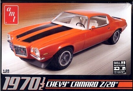 AMT Chevy Camaro Z28 1970 1/2 Plastic Model Car Kit 1/25 Scale