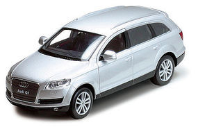 Audi Q7 Silver HO Scale Model Railroad Vehicle #30000101