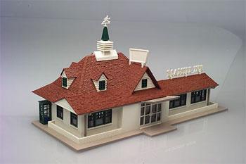 Atlas Roadside Restaurant Built-Up HO Scale Model Railroad Building #660