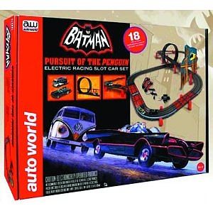 Auto-World HO Batman Pursuit of the Peguin 18 Racing Set w/Loops