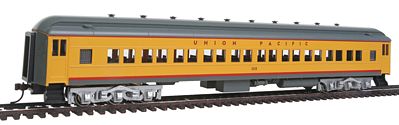 Bachmann 72 Heavyweight Union Pacific #1115 HO Scale Model Train Passenger Car #13705