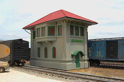 Bachmann Central Junction Switch Tower HO Scale Model Railroad Trackside Accessory #35114