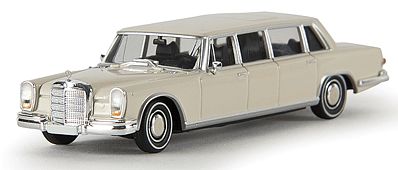 Berkina Mercedes Benz 600 Limousine Assembled White Model Railroad Vehicle HO Scale #13002