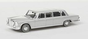 Berkina Mercedes Benz 600 Limousine Assembled Silver Model Railroad Vehicle HO Scale #13005 Berkina Mercedes Benz 600 Limousine Assembled Silver Model Railroad Vehicle HO Scale #13005