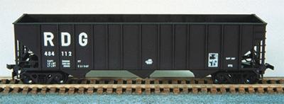Bowser 100-Ton 3-Bay Hopper Reading HO Scale Model Train Freight Car #55107