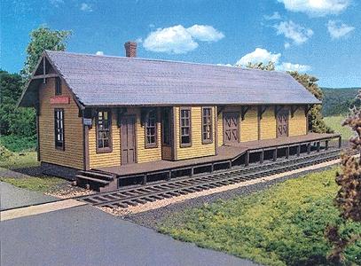 Branchline Centre Hall Depot Laser-Art Kit (13 x 4 x 4) HO Scale Model Railroad Building #663
