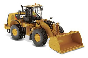 B2B-Replicas Caterpillar 980K Wheel Loader Assembled DM High Line Series Material Handling Configuration Yellow, Black 1/50 Scale B2B-Replicas Caterpillar 980K Wheel Loader Assembled DM High Line Series Material Handling Configuration Yellow, Black 1/50 Scale