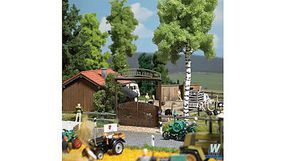 Busch Ostrich Farm Kit HO Scale Model Railroad Building Accessory #1038 Busch Ostrich Farm Kit HO Scale Model Railroad Building Accessory #1038
