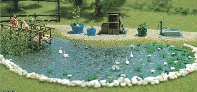 Busch 5482 Pond with 3 Swimming Swans HO Scenery Scale Model Scenery