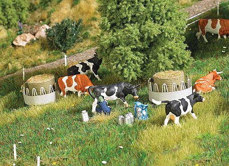 Busch Cattle Hay Racks with Hay Bales - Kit pkg(2)