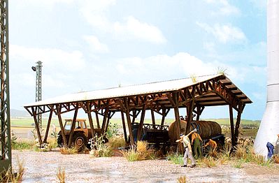 Busch Abandoned Open-Sided Barn - Kit HO Scale Model Railroad Building #1418