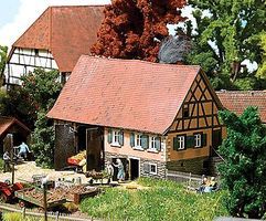 Busch Forchtenberg Small Historic Half-Timber Farmhouse Kit HO Scale Model Railroad Building #1504 Busch Forchtenberg Small Historic Half-Timber Farmhouse Kit HO Scale Model Railroad Building #1504