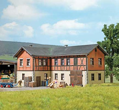 Busch Vogtland Half-Timber Farmhouse HO Scale Model Railroad Building Kit #1655