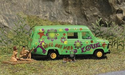 Busch Complete Miniature Scene - Hippies Camping HO Scale 