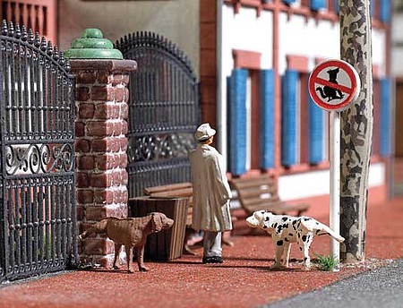 Busch Peeing Dogs - Action Set 2 Each- Dogs, Park Benches, Garbage Cans, No Dogs Signs