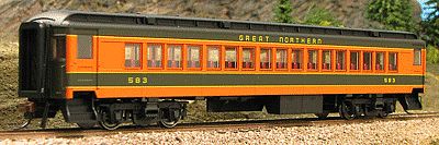 Con-Cor Heavyweight 65 Branchline Coach Great Northern HO Scale Model Train Passenger Car #94210