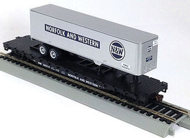 Con-Cor 54' Flatcar with Trailer Norfolk & Western HO Scale Model Train Freight Car #9428 Con-Cor 54' Flatcar with Trailer Norfolk & Western HO Scale Model Train Freight Car #9428