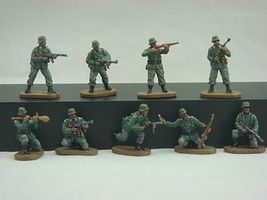 WWII Late War German Army (34) Plastic Model Military Figure 1/72 Scale #74