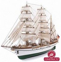 1/187 Gorch Fock 3-Masted German 1958 Training Ship w/painted plastic hull (Intermediate)