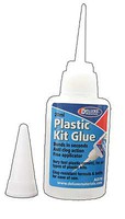 Deluxe-Materials Plastic Kit Glue 20ml