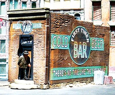 Downtown-Deco First Timer Bar Kit N Scale Model Railroad Building #2017