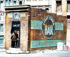 Downtown-Deco First Timer Bar Kit O Scale Model Railroad Building #52
