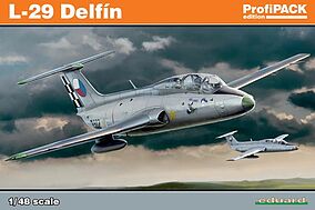 L29 Delfin Aircraft Plastic Model Airplane Kit 1/48 Scale #8099
