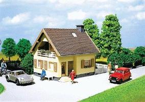 Faller 1 1/2 Story House HO Scale Model Railroad Building #130205 Faller 1 1/2 Story House HO Scale Model Railroad Building #130205