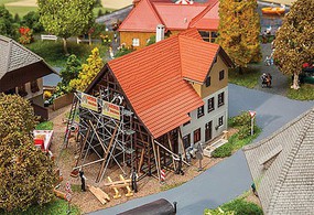 Faller Farmhouse Under Renovatn Faller Farmhouse Under Renovatn