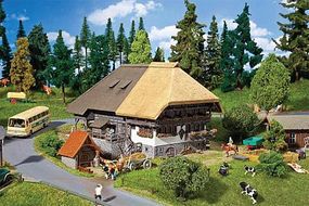 Faller Black Forest Farm Straw Roof HO Scale Model Railroad Building #130534 Faller Black Forest Farm Straw Roof HO Scale Model Railroad Building #130534