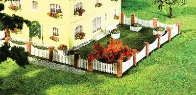 Faller Masonry Posts & White Fencing N Scale Model Railroad Building Accessory #272409