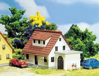 Faller Developement House w/Attached Garage Kit Z Scale Model Railroad Building #282762