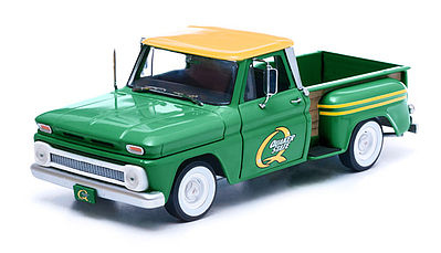 Green-Light 1965 Chevy Stepside Quaker State Diecast Model Truck 1/18 Scale #12874