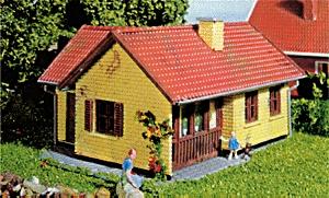 Heljan Tract House w/Terrace Kit HO Scale Model Railroad Building #213