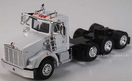 HO 1:87 Promotex # 15252 Pacific Short Day Cab Tandem Axle Tractor White 