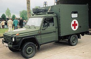 Herpa Mercedes Benz 250GD Light Army Ambulance (Olive Green) HO Scale Model Railroad Vehicle #707