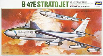 Hasegawa B-47E Strato Jet Bomber USAF -- Plastic Model Airplane Kit -- 1/72 Scale -- #04007