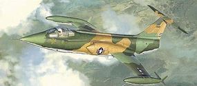F104C Starfighter Vietnam Fighter Plastic Model Airplane Kit 1/32 Scale #08234