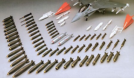 Hasegawa U.S. Aircraft Weapons A Plastic Model Military Weapons 1/48 Scale #36001