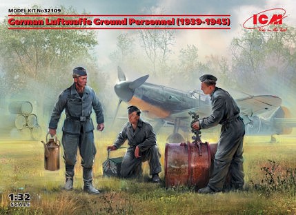 ICM German Luftwaffe Ground Personnel 1939-1945 (3) Plastic Model Figure Kit 1/32 Scale #32109