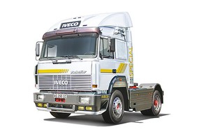 Italeri IVECO TURBOSTAR 190.48 SP Plastic Model Truck Vehicle Kit 1/24 Scale #553926