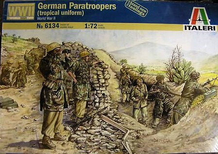 Italeri WWII German Paratroopers Tropical Plastic Model Military Figure Kit 1/72 Scale #556134